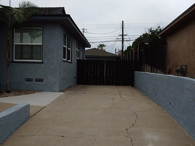 6682 Birchwood St — Photo 4