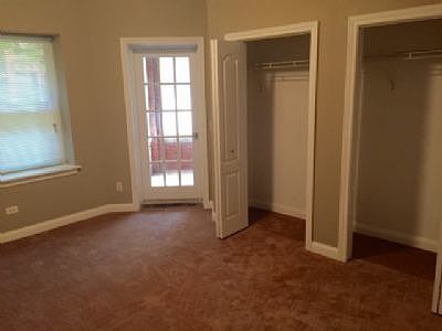 4th image of 5944 S King Dr Unit 1W
