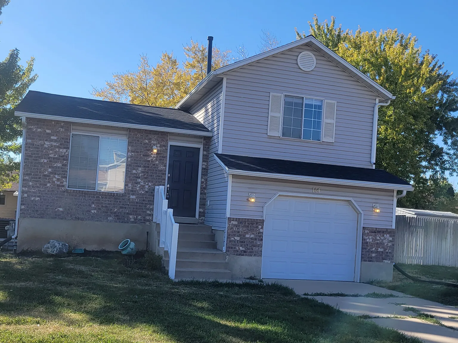 3 Bedroom Clearfield Home! — Photo 1