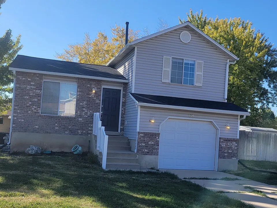 114 N 360 W