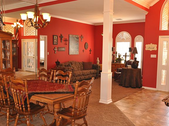 living/dining/entrance