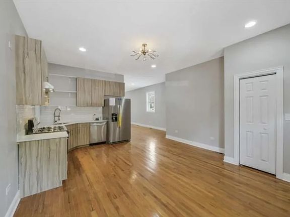 3rd image of 4604 S Wolcott Ave Unit 1