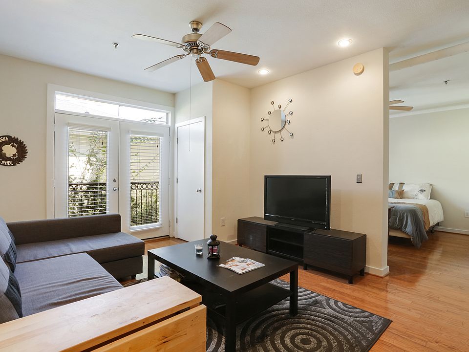 1st image of 800 Peachtree St NE APT 1501