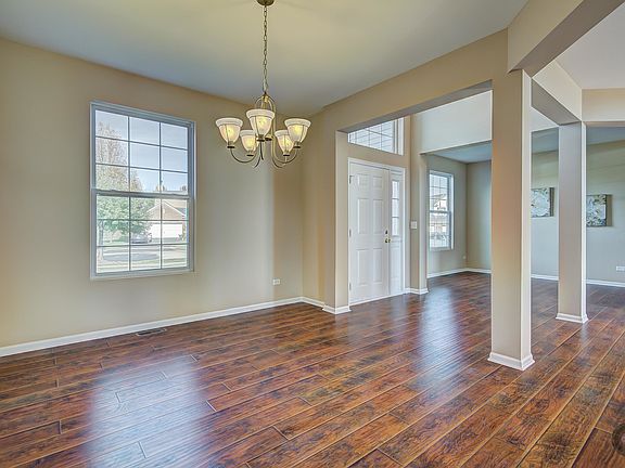 5th image of 11401 Glenbrook Cir