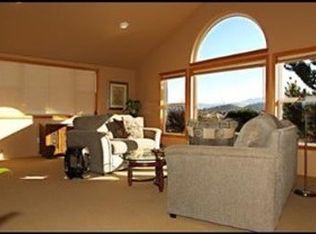1712 Fiona Ln, Medford, OR 97501