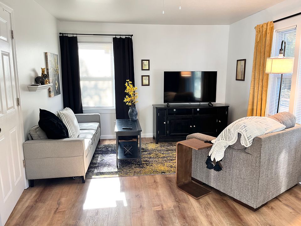 1st image of 810 S Baltimore St APT 8
