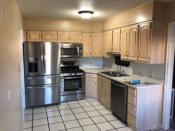 4th image of 1117 Coronado Ave
