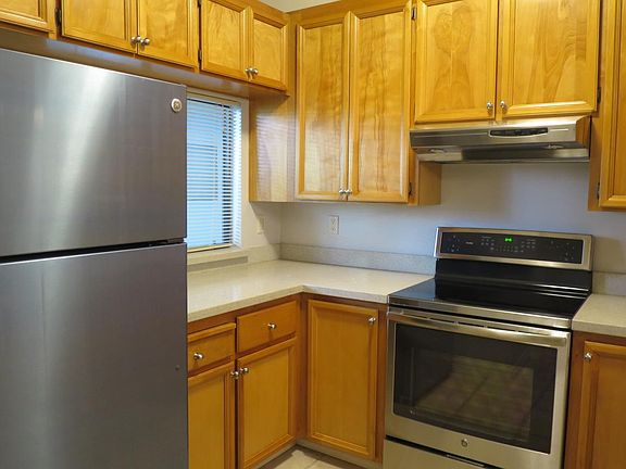 4th image of 4691 Albany Cir APT 103