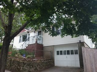 22 Fairlane Rd, West Roxbury, MA 02132