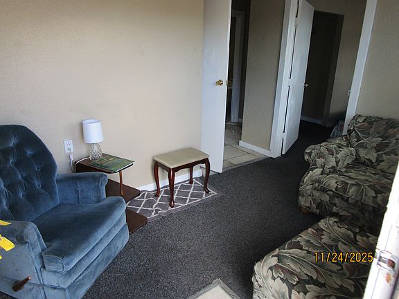 3rd image of 607 W Wilson St #8