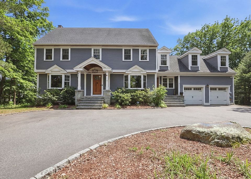 1st image of 1 Geraldine Ln