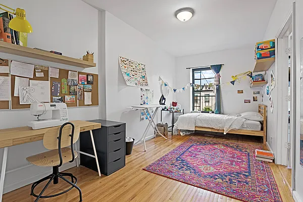 Sold by Compass | media 6