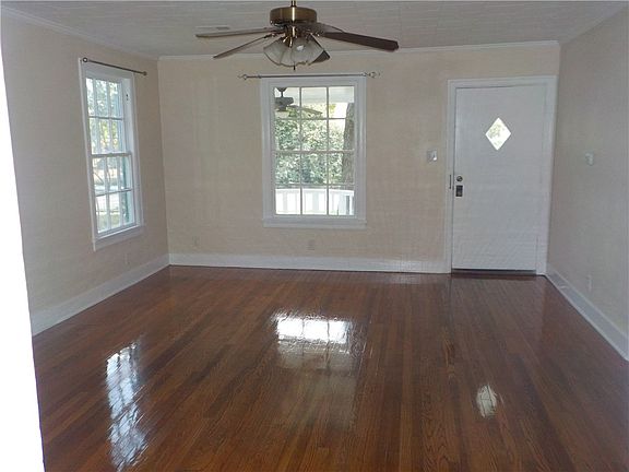 3rd image of 4904 Caswell Ave #A