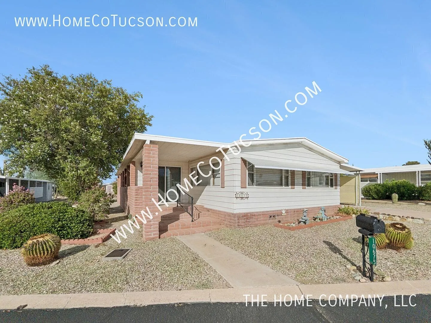 10675 N Kilimanjaro Ave Spacious 3BR/2BA Home in The Highlands 55+ Oro Valley Community — Photo 2