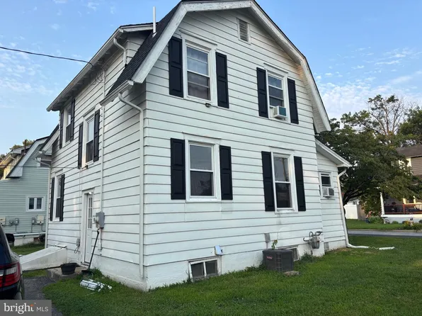 296 E Street Carneys, Penns Grove, NJ 08069