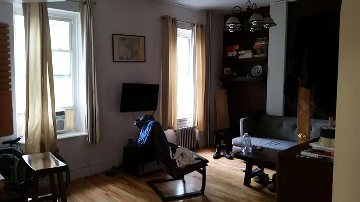 Rented by MCR Realty | media 12