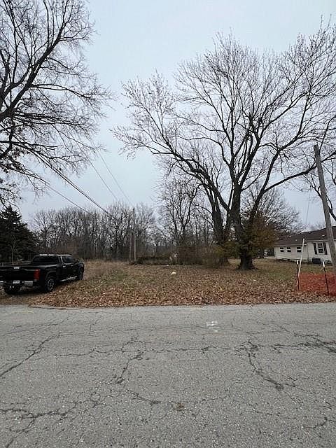 2nd image of 3627 Ditzler Ave