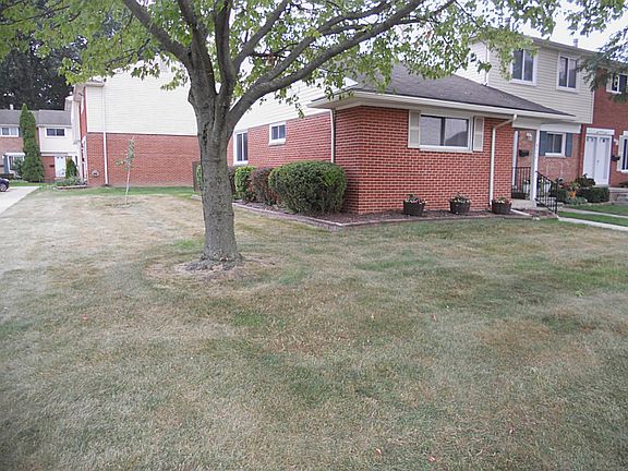 2nd image of 8214 Farnum Ave