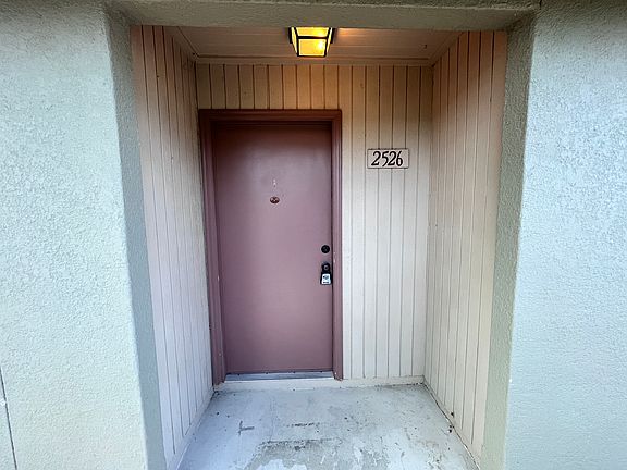 2nd image of 2526 E Glenn St