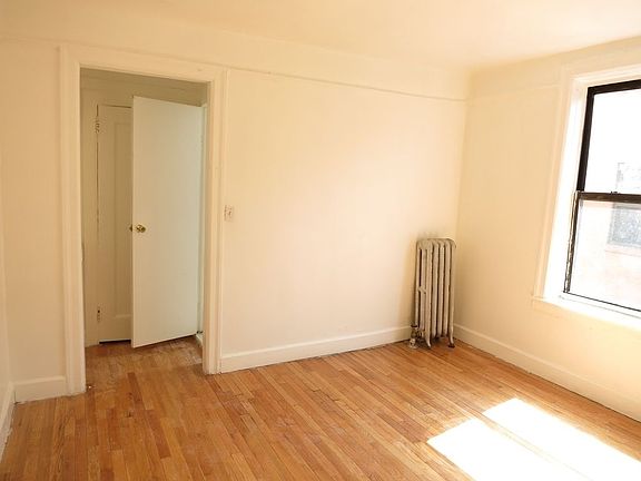 4th image of 549 Academy St APT 53