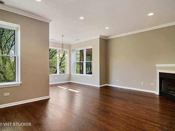 4th image of 1346 W Bryn Mawr Ave APT 3W