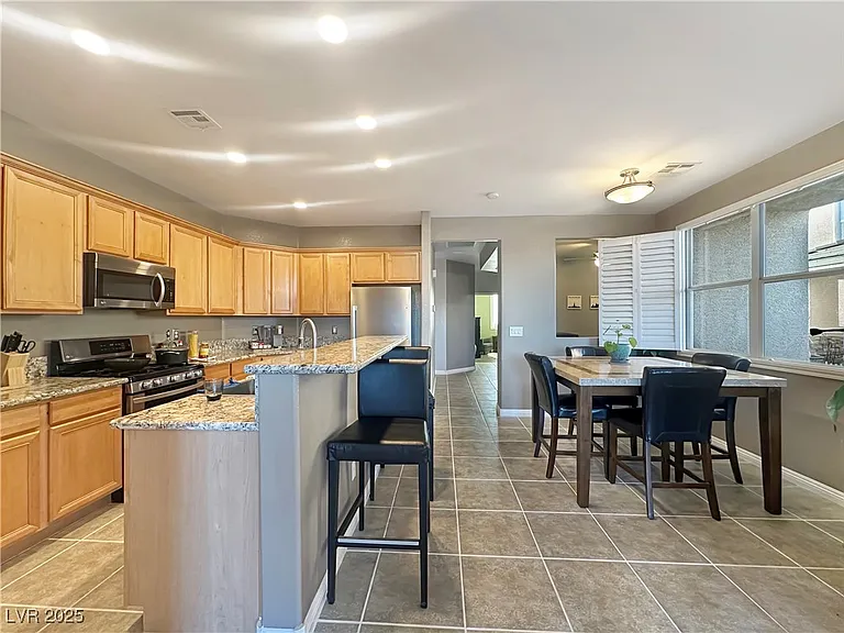 1004 Crescent Falls St — Photo 7