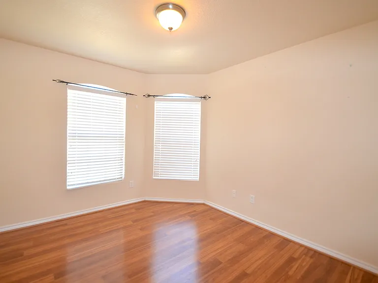 2408 Ryan Dr — Photo 17