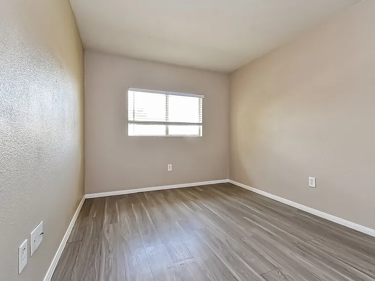 2306 Hollow Oak Ave — Photo 11