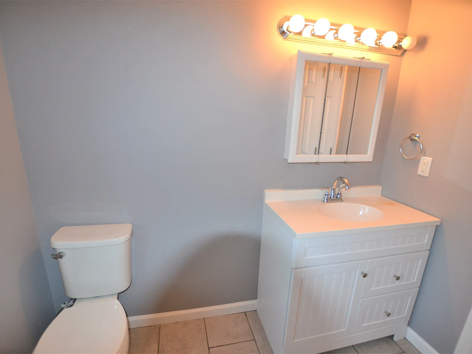 Totally Updated One-Bedroom Private Apartment Westhampton Beach — Photo 4