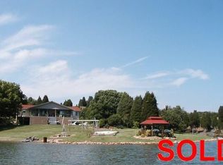 1727 Chestnut Hill Rd, Dandridge, TN 37725