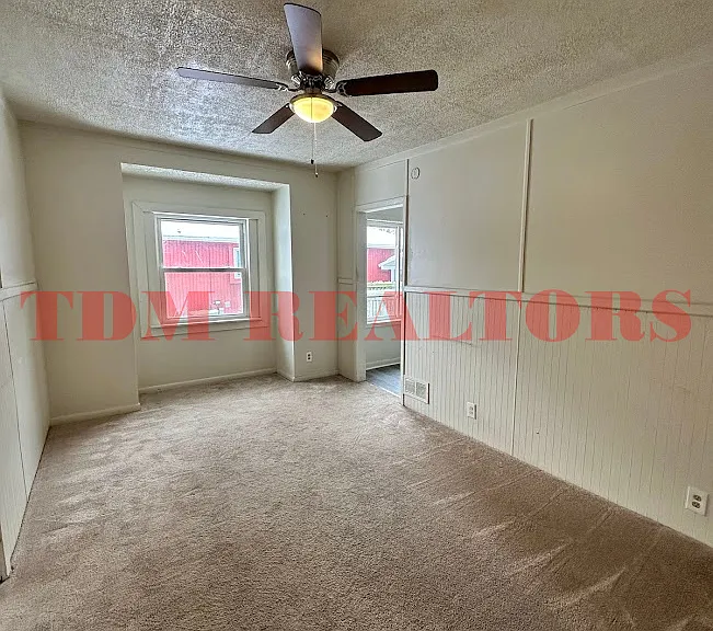 3235 Huggins Ave — Photo 2