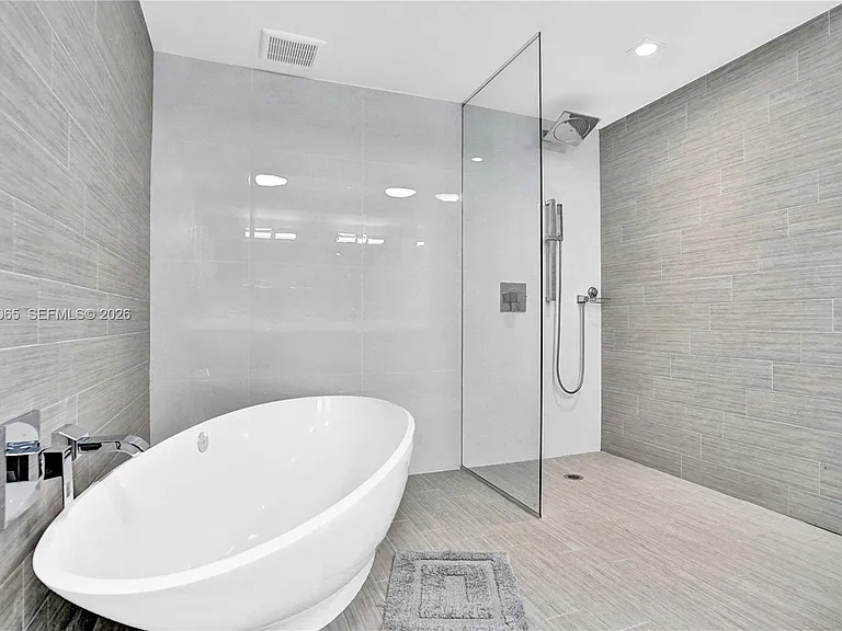 300 Sunny Isles Blvd #4-2104 — Photo 28