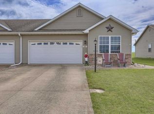 507 Prairie Lane Dr #1, Monticello, IL 61856