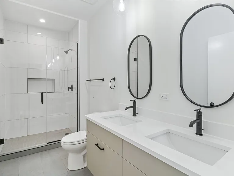 3140 Clybourn — Photo 75