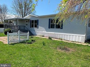 302 Pheasant Ridge Cir, Lancaster, PA 17603