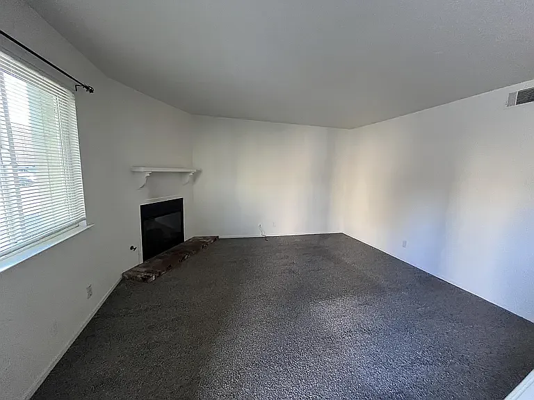 Building Photo - 232 N Lemoore Ave #1-21B