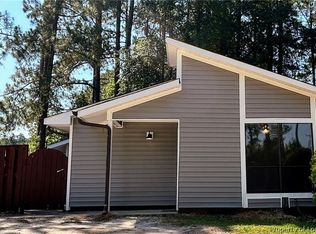 633 Mosswood Ln, Fayetteville, NC 28311