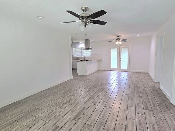 2nd image of 2641 Materhorn Dr