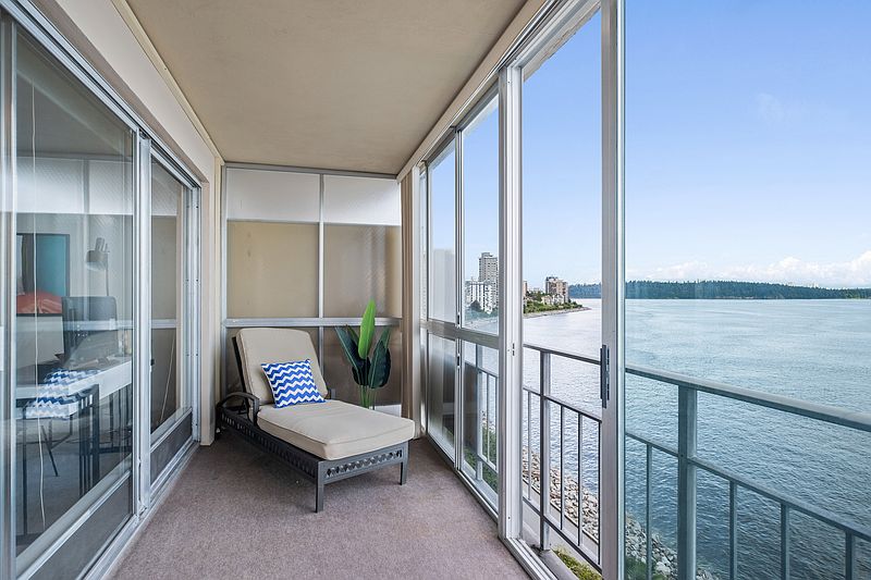West Vancouver Apartment for rent - 2 Bedrooms — photo 7