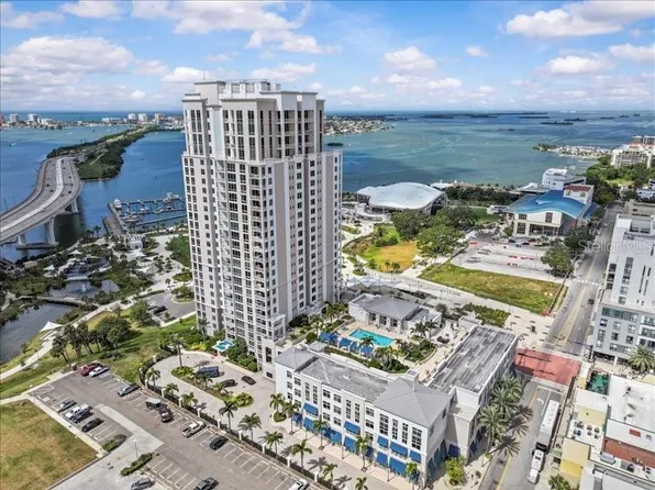 331 Cleveland St #806, Clearwater, FL 33755