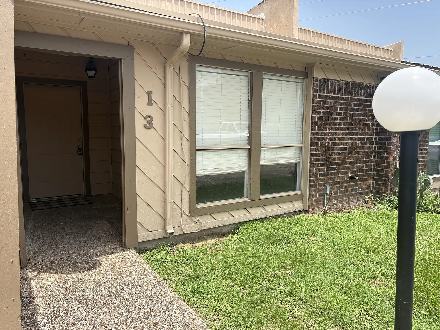 Graham Drive - I3 - 1 — Photo 2