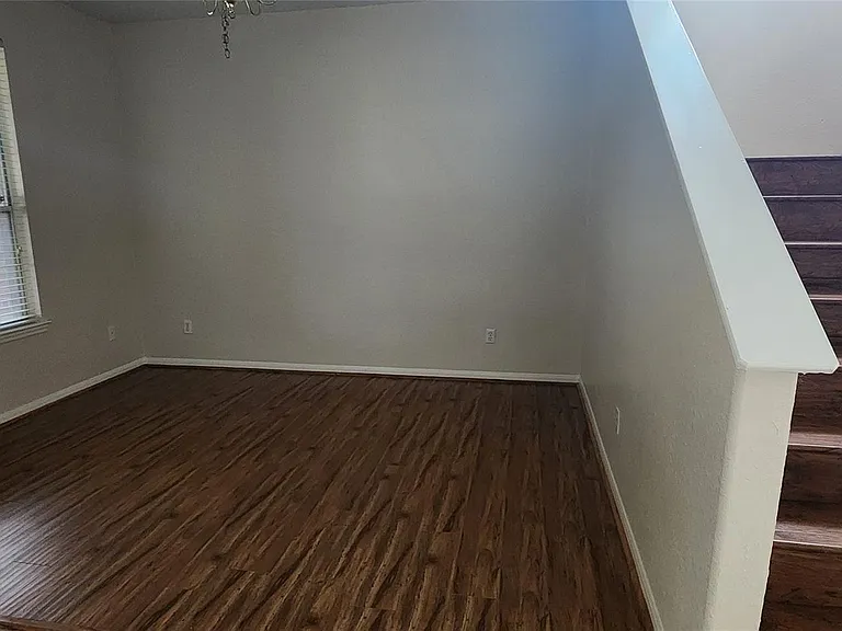 9710 Fieldbloom Ln — Photo 2