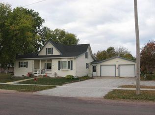 408 Redick Ave, Creighton, NE 68729