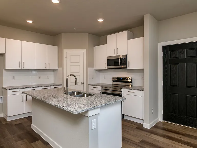 729 Harvest Moon Dr — Photo 1