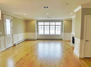 316 9th St #B, Palisades Park, NJ 07650