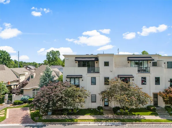 1330 E 35th Pl, Tulsa, OK 74105