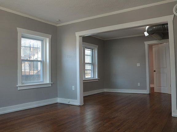 3rd image of 4040 Locust St APT 1N