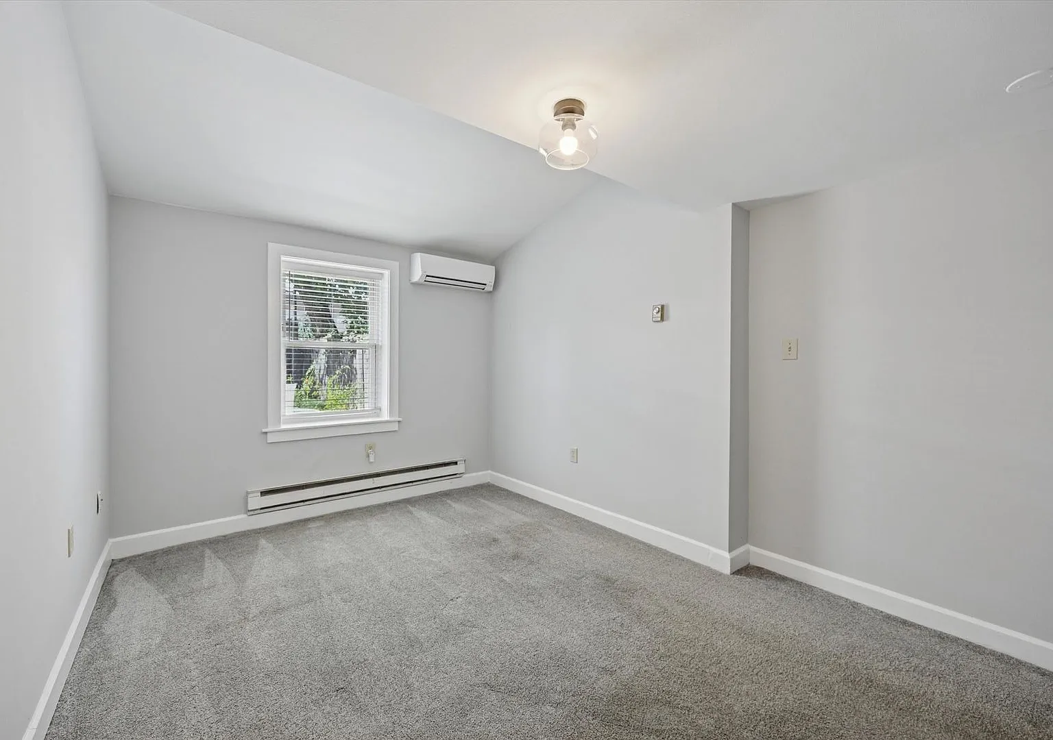 117 E Miner St — Photo 4