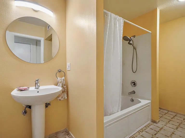2486 Pleasant Way #B — Photo 9