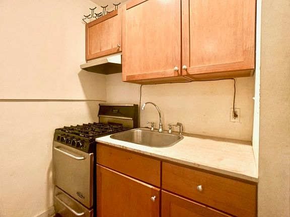 3rd image of 245 W 115th St #9F